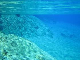 blue_lake_underwater_2