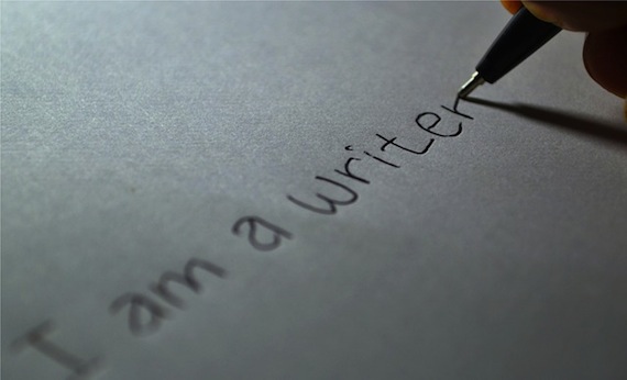 writer-605764_640